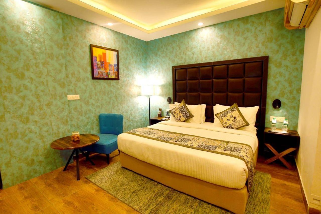 The Fern Residency Noida Hotel Exterior photo