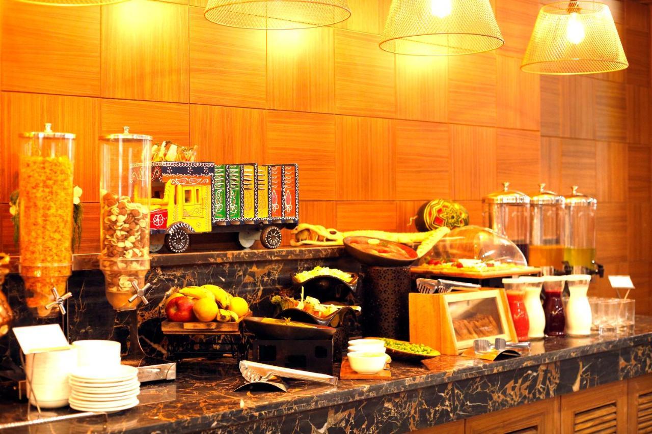 The Fern Residency Noida Hotel Exterior photo